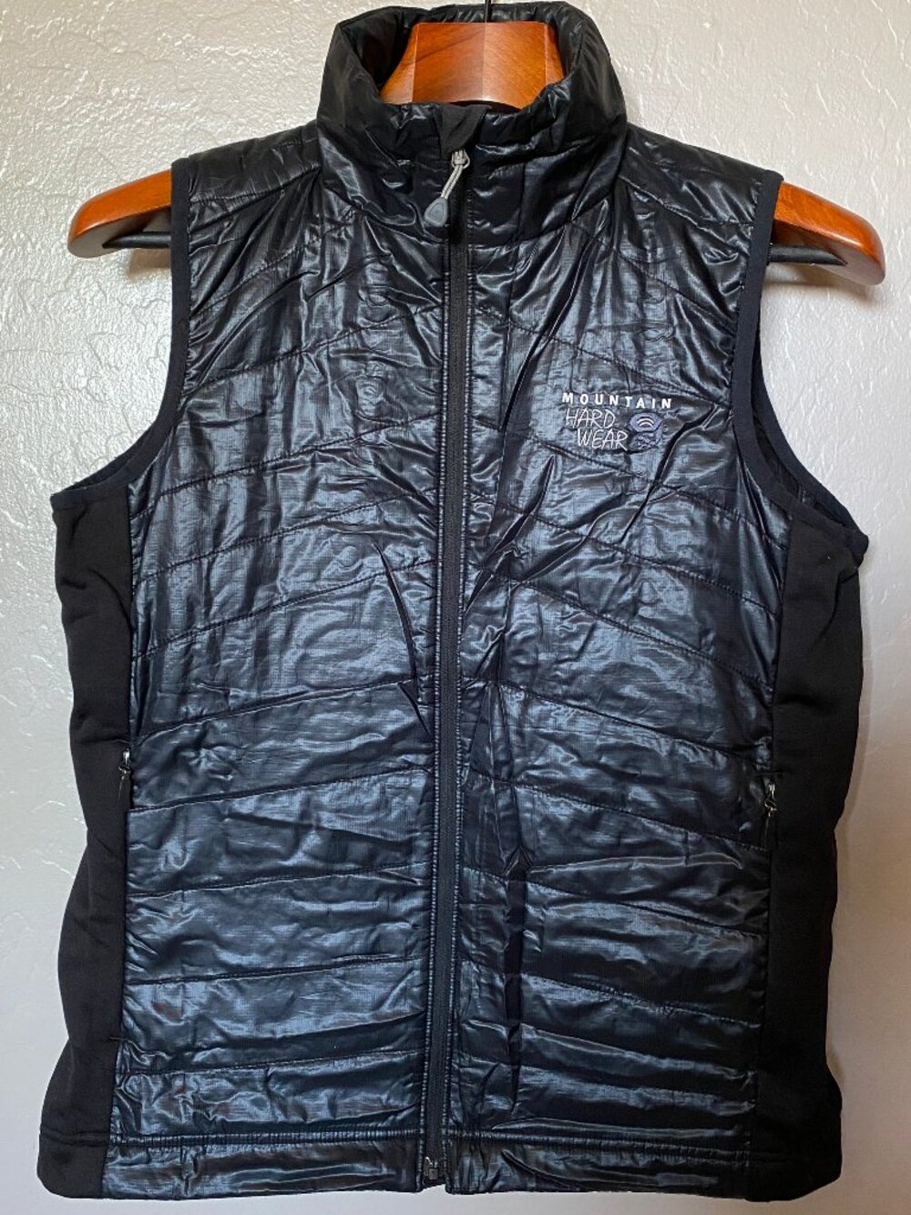 Mountain Hardware Mens Hybrid Vest - Shiny Black Quilted Puffer - Exc Cond